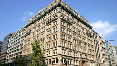 The country’s commercial and political affairs intersect in Downtown Washington, D.C.