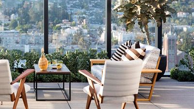 See the Hollywood Sign from the new 22nd-floor Filifera. // © 2017 Proper Hospitality
