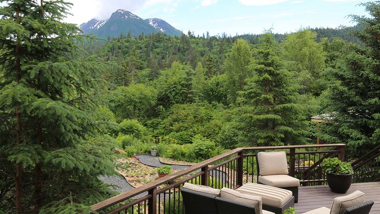 Spend a few nights at the luxurious Stillpoint Lodge in Halibut Cove.
