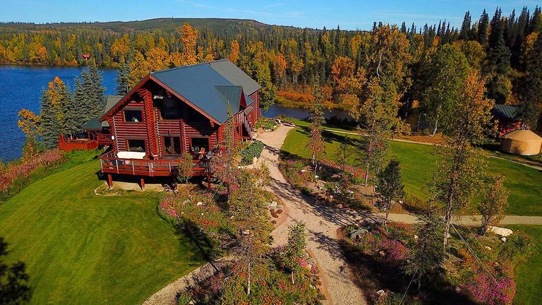 Tordrillo Mountain Lodge has activities for all seasons.