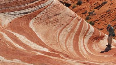 The Valley of Fire is an all-natural spectacle sure to dazzle Las Vegas visitors. // © 2014 Thinkstock F