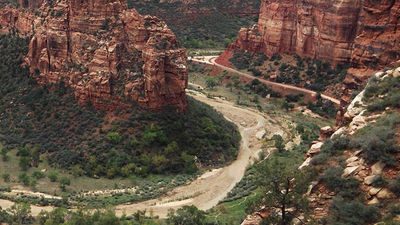 A view of Angel’s Landing and Big Bend, the horseshoe bend in the Virgin River // © 2016 Michelle Juergen
