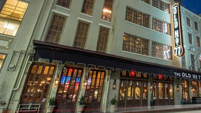 The hotel's exterior // © 2015 Old 77 Hotel & Chandlery 2