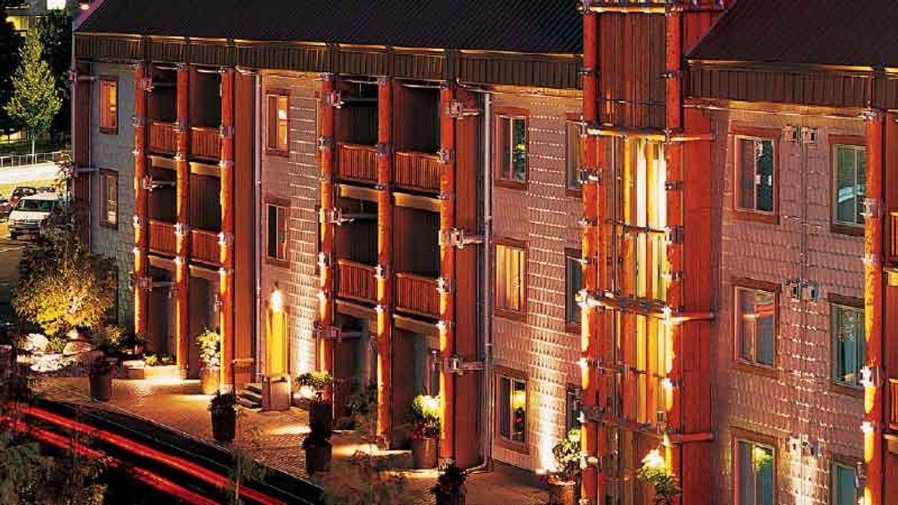 Seattle’s Edgewater Hotel features an urban Northwest design. // © 2014  Edgewater Hotel 2