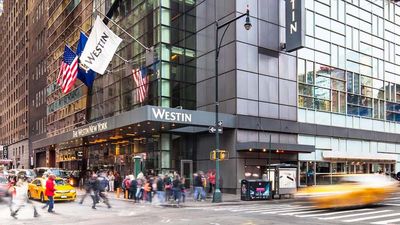 Though located in one of Manhattan’s most dense and busy areas, the property offers guests extra space and many places to relax. // © 2016 The Westin New York at Times Square