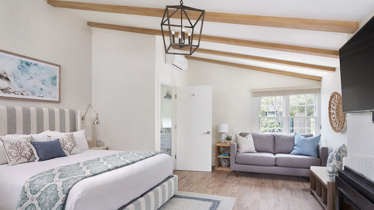 Guestrooms are casually elegant, with all the latest technology.