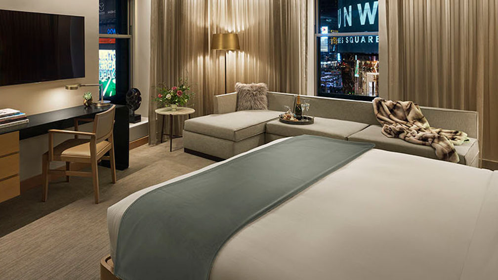 KnickerbockerHotel_FEATURE