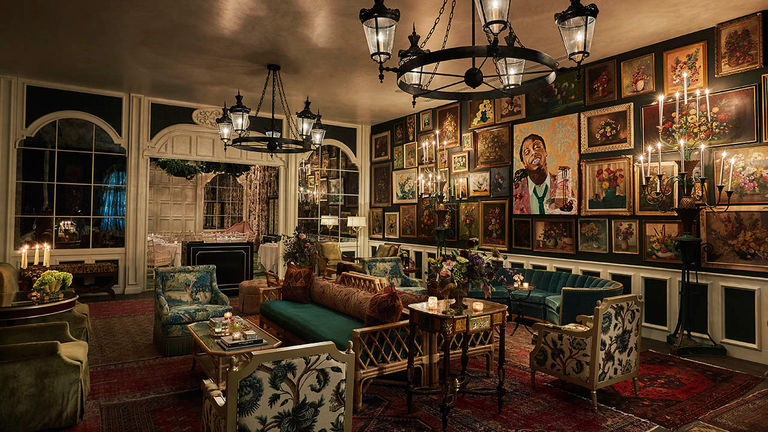 Spot Lil’ Wayne and the hotel’s Mile High Pie in Jack Rose restaurant’s “Living Room.”