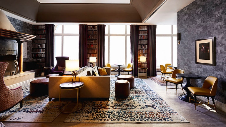The “Living Room” hosts complimentary coffee and tea in the mornings, and a daily wine reception in the late afternoon.