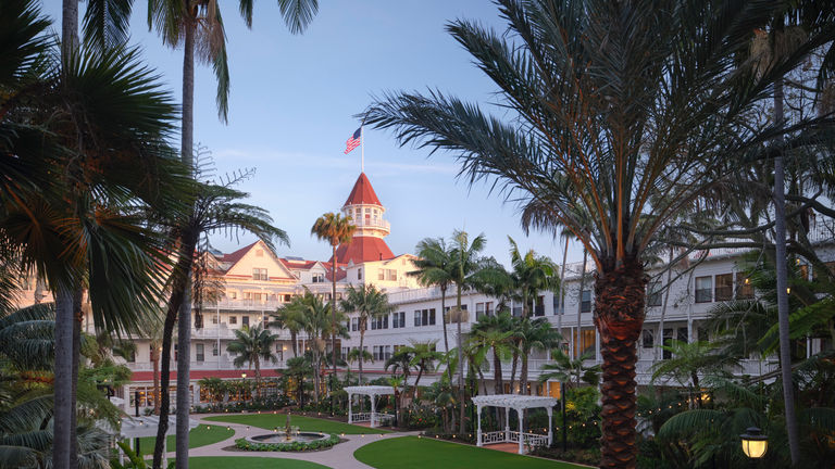 hoteldelcoronadovictorianreno