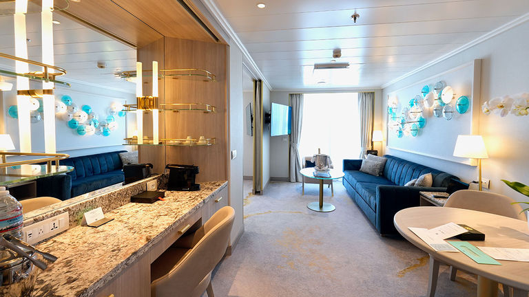 A Sapphire Veranda Suite