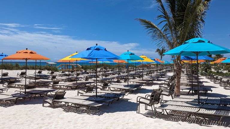 LookoutCay_Lounge
