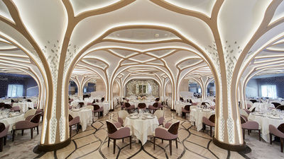 Regent Celebrates Seven Seas Grandeur’s Christening