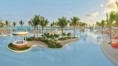 Great Stirrup Cay now boasts a new pool, and more.