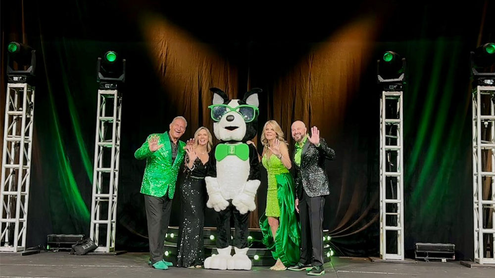 Cruise Planners celebrates "CP World: You're a Star."