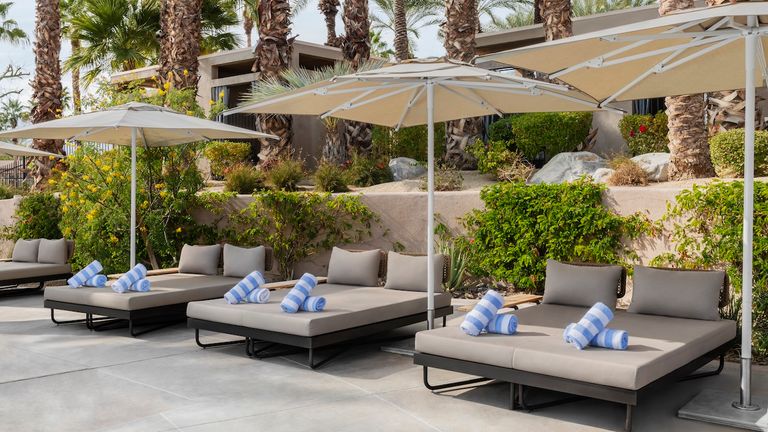 GrandHyatt_Daybed