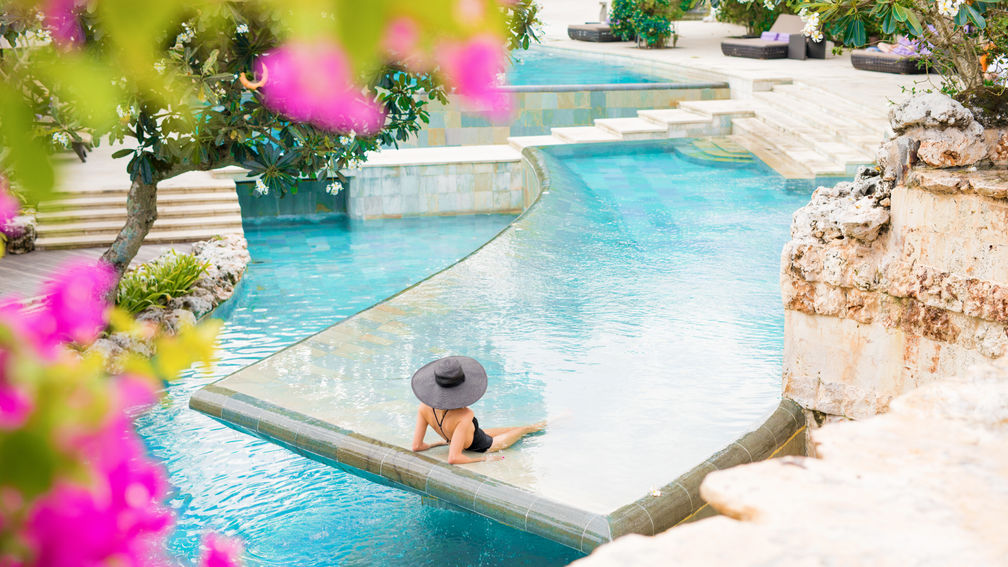 The Perks and Pitfalls of Planning Ultra-Luxury Travel