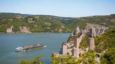 AmaWaterways Issues Tour Conductor Credits for Groups of 10 or More