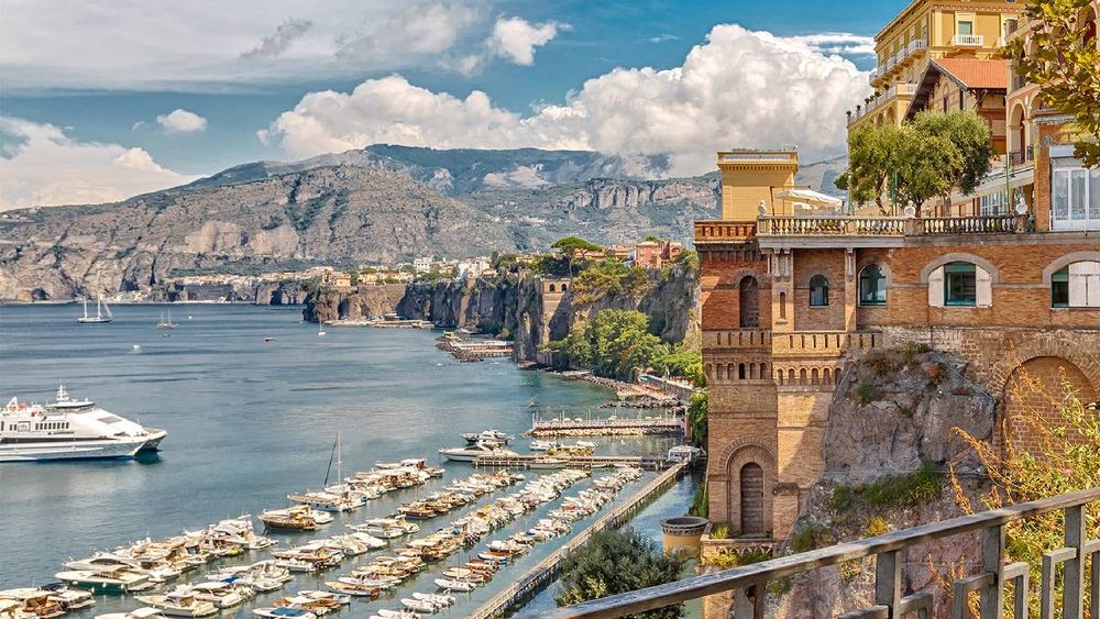 Through the new app, guests can access daily itineraries specific to their tour, share photographs and participate in group chats with fellow travelers.