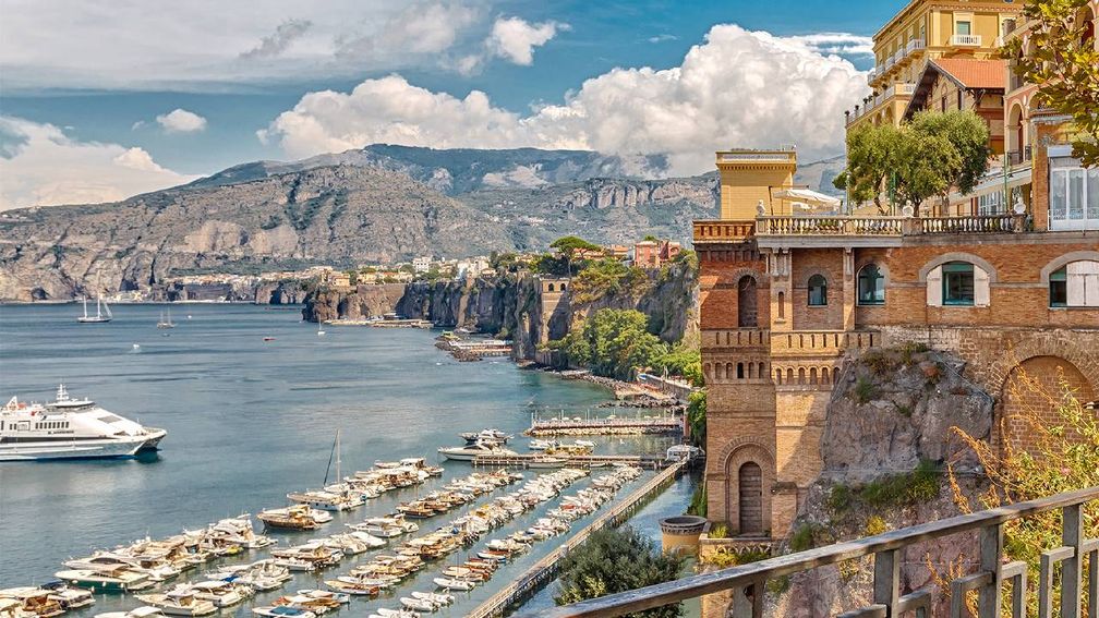 Perillo Tours Launches Mobile App to Enhance Guest Experience on Escorted Tours