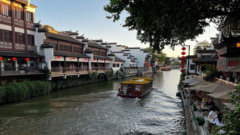 Nanjing China Qinhuai river cruise photo 6