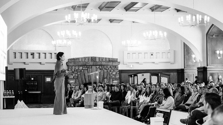 Erina Pindar, SmartFlyer managing partner and COO, shared the latest trends and booking data at the event's opening general session.