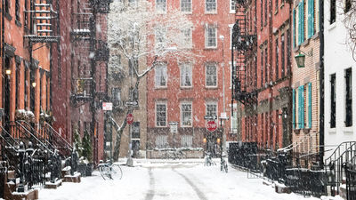 New York City is the No. 1 destination for domestic holiday travelers this year.