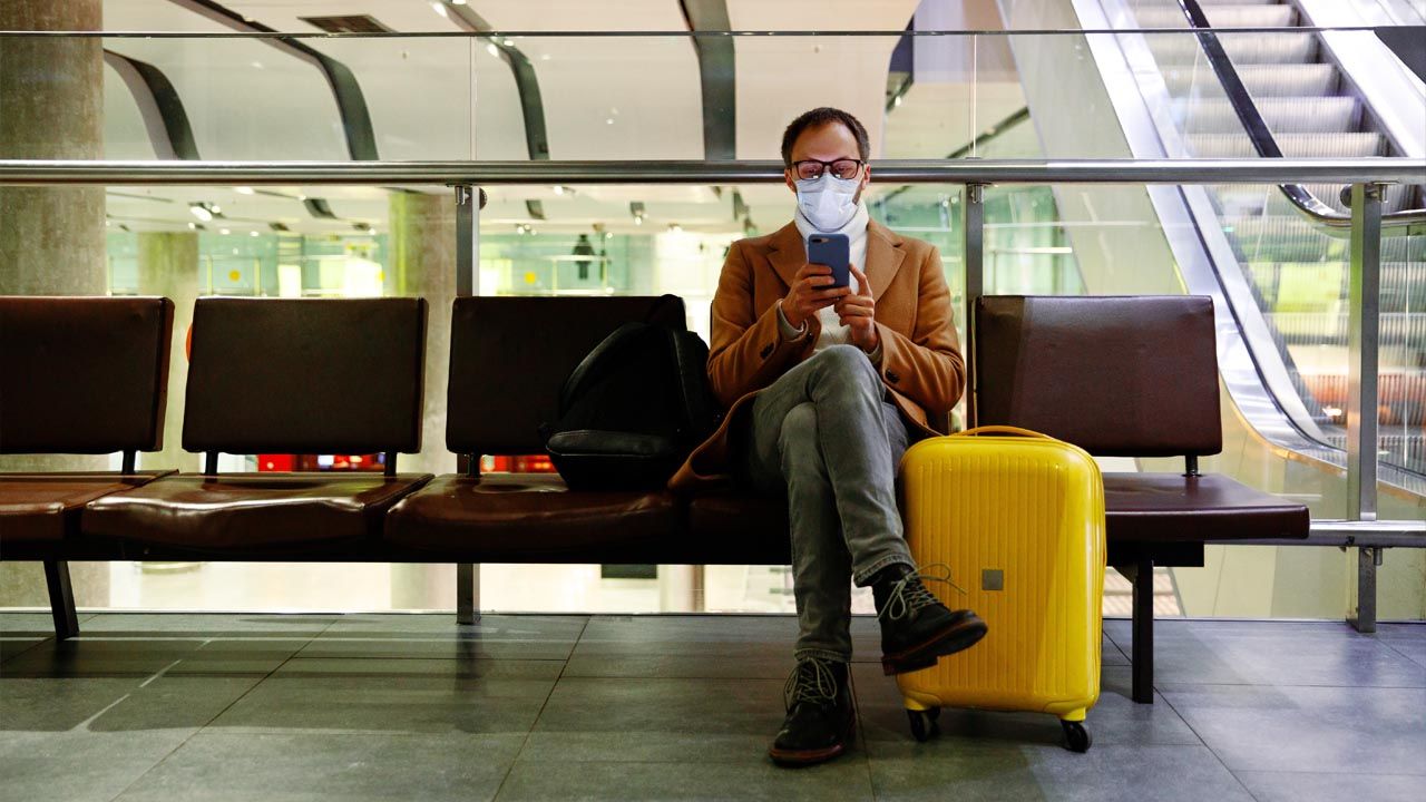 With fewer holiday travelers expected, anticipate even harder times for hotels, travel advisors and the travel industry as a whole.