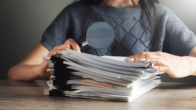 It's critical for advisors to read all the details in a host’s contract, and they might get the help of an attorney, too.