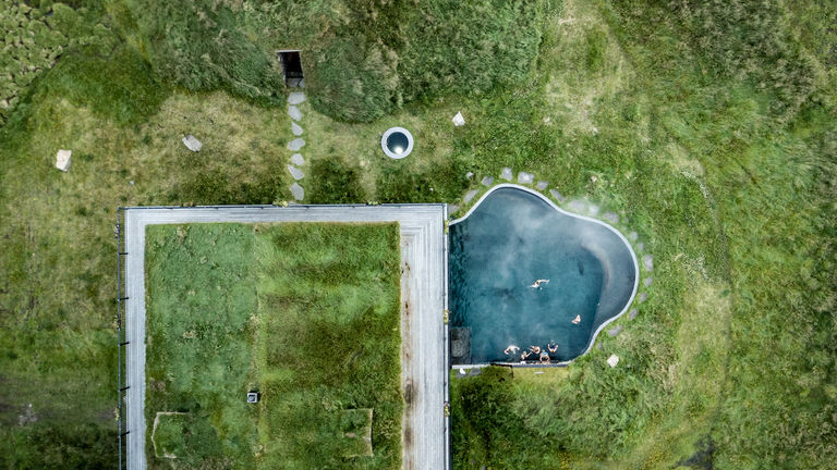 Clients in Iceland with Blue Parallel might stay at luxury lodge Eleven Deplar.