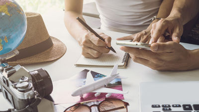 A survey examines how travelers decide on a destination.