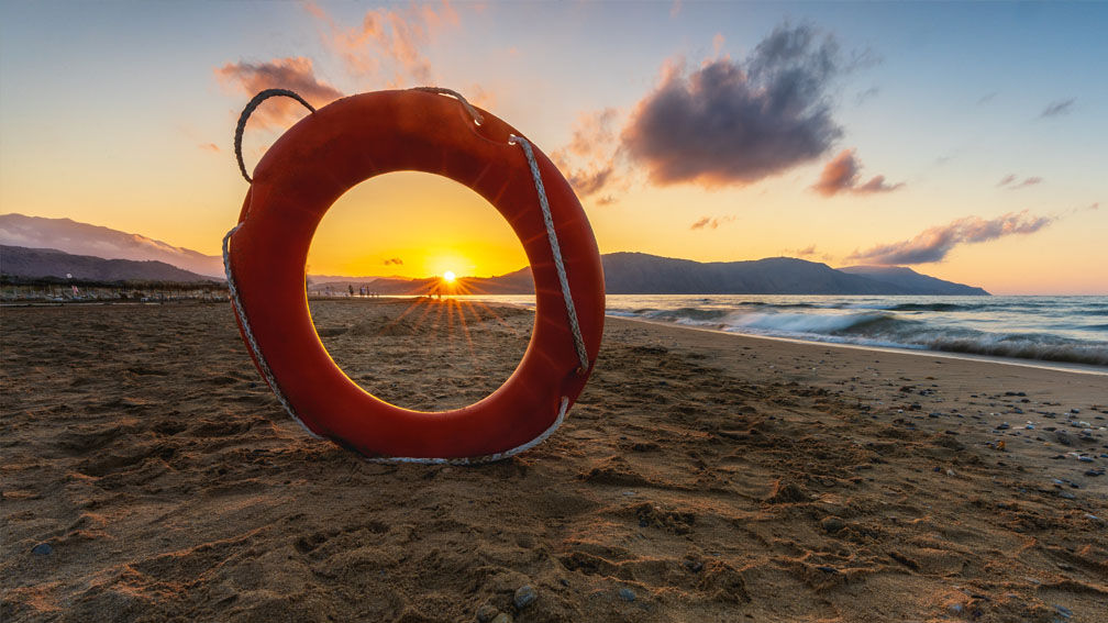 A spike in COVID-19 infections and closures, along with new consumer data, has propelled U.S. Travel Association to submit big asks of Congress.