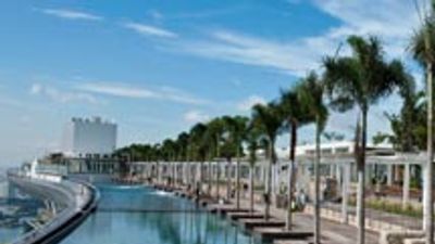 Singapore Welcomes New Hotels, Sees Rising Visitor Numbers