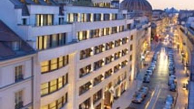 New Paris Hotel
