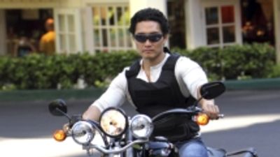 Hilton Hangs Ten With Hawaii Five-0