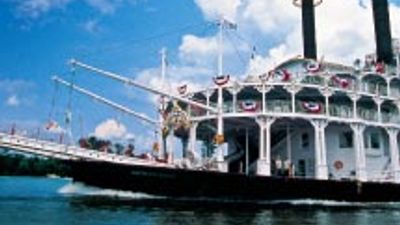 Mississippi River Cruising on the Queen