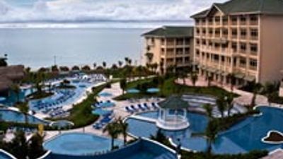 Breezes Makes a Splash in Panama