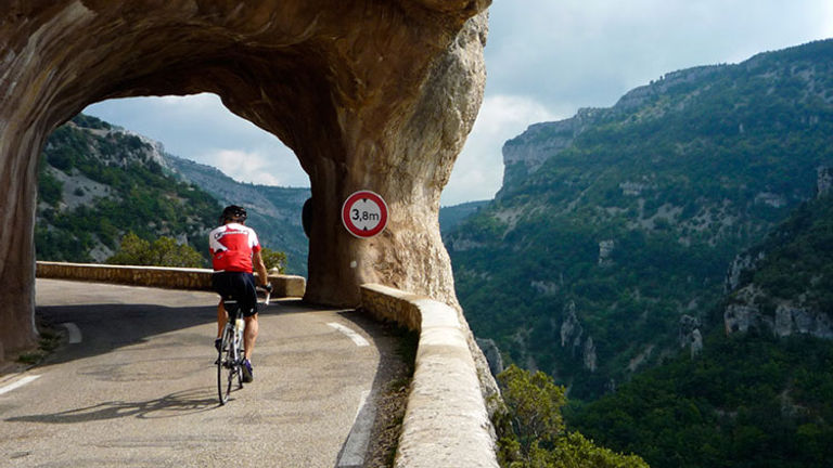 A Trek Travel rider explores the Gorges de la Nesque, France. // © 2016 TrekTravel
