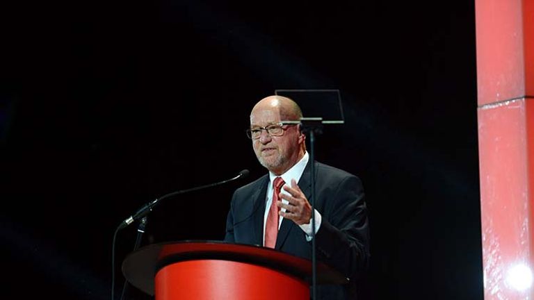 Derek Hanekom, South African minister of tourism, addresses the audience at his first Indaba. // © 2015 Reg Caldecott/South African Tourism