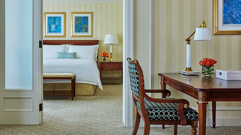 The spacious Ambassador Suite // © 2015 Christian Horan/Four Seasons Hotel Doha