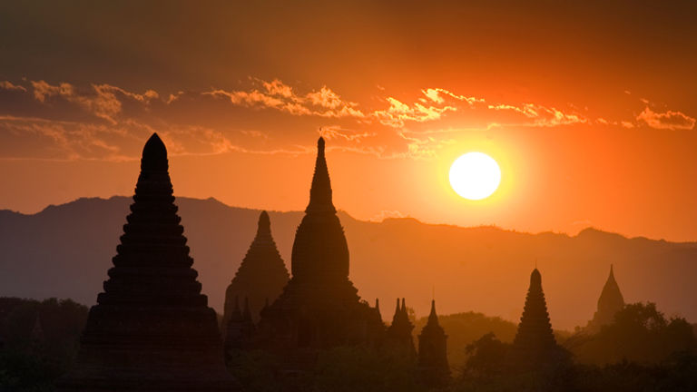 Sunset over Bagan // © 2010 Mark Edward Harris 1