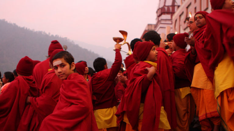 Students from the Parmarth Niketan Ashram during the daily aarti prayer on the River Ganges. // © 2014 Shutterstock