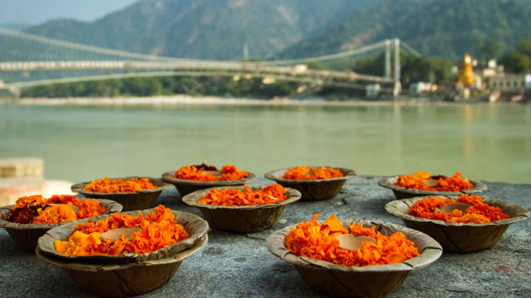 Rishikesh bridge // © 2014 Thinsktock