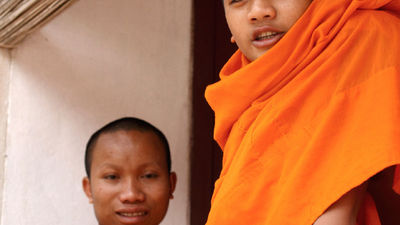 Laos in Southeast Asia offers offers unique experiences, such as interacting with young Buddhist monks at a monastery in Luang Prabang. // © 2016 Joakim Leroy