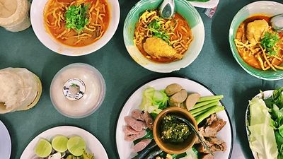 Discover the best of Chiang Mai in Thailand, including local eats at Huen Phen restaurant.  // © 2017 Valerie Chen