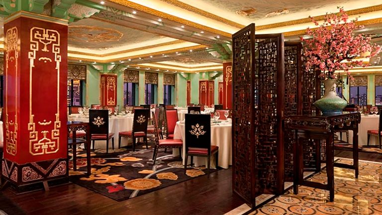 Dragon Phoenix restaurant, one of the property’s five venues, serves Shanghainese and Cantonese cuisine. // © 2017 Fairmont Peace Hotel
