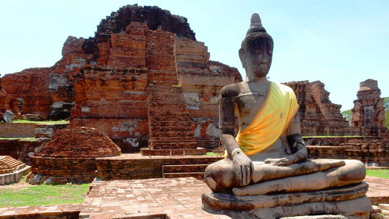 PHOTOTOUR4 Wat Mahathat Buddha