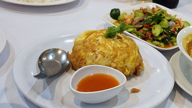 Thai-style omelets are called khai jiao and are puffy, crispy and golden. // © 2017 Valerie Chen