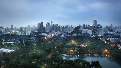 Much of the hotel overlooks the 142-acre Lumpini Park. // © 2017 SO Sofitel Bangkok