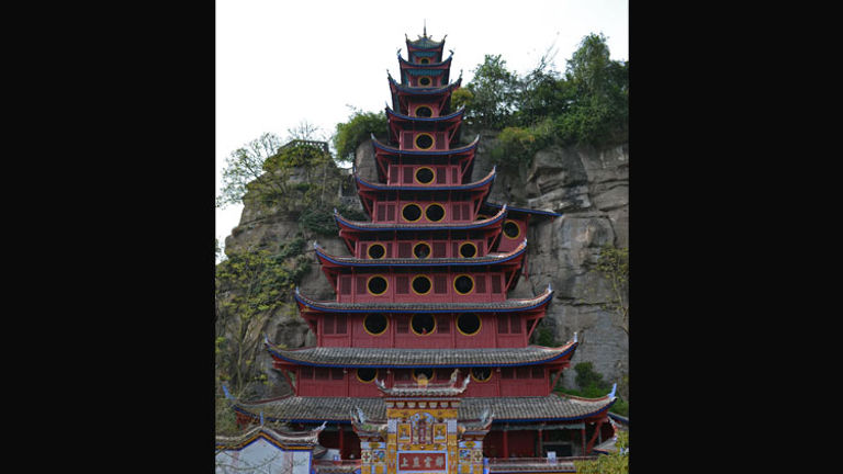 In 1956, three stories were added to the pagoda for reinforcement, reaching a total of 12 floors. // © 2013 Mindy Poder